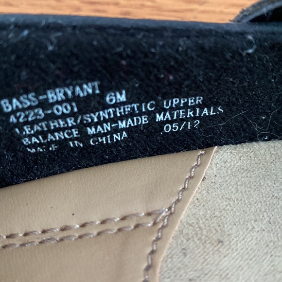 Bass Bryant Mary Jane black leather slip on shoes with white stitching. … - Picture 11 of 13